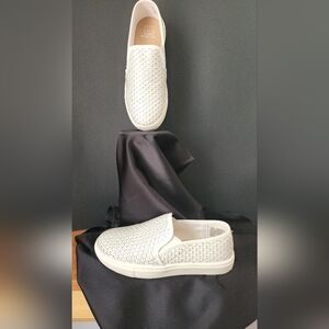 Material Girl Shoes ( Brand New ) 5.5